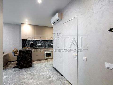 квартира за адресою Василя Порика просп., 17-Б