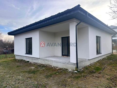 будинок за адресою с. Зимна Вода, Чупринки