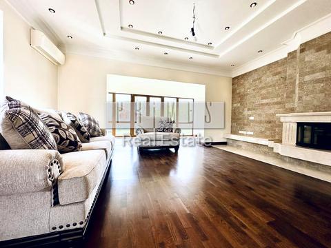 будинок за адресою Молодіжна вул.