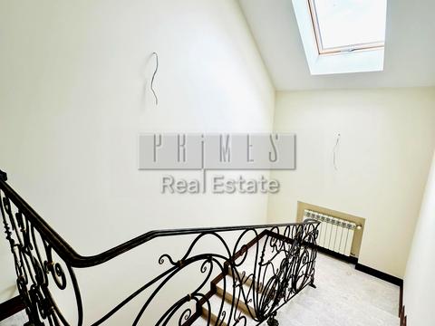 будинок за адресою Молодіжна вул.