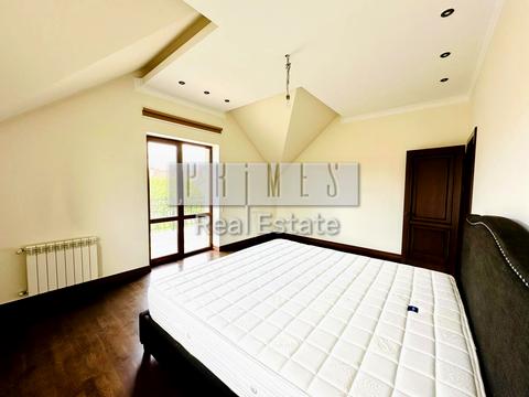 будинок за адресою Молодіжна вул.