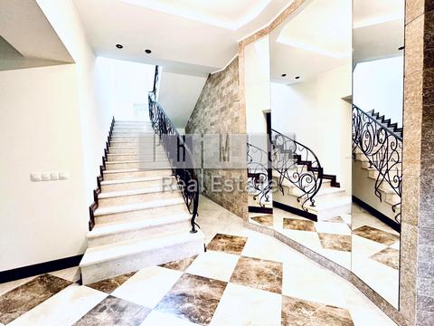 будинок за адресою Молодіжна вул.