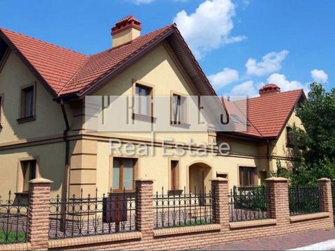 будинок за адресою Молодіжна вул.