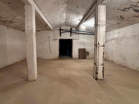 комерційна за адресою Залізничників вул., 5