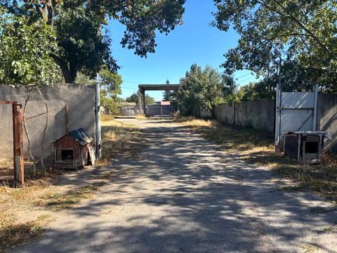 комерційна за адресою Залізничників вул., 5