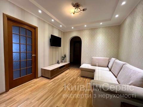 квартира за адресою Ревуцького вул., 18