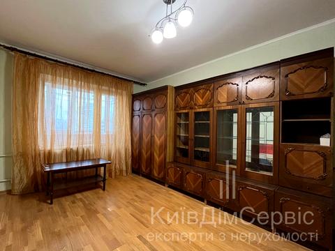 квартира за адресою Ревуцького вул., 18