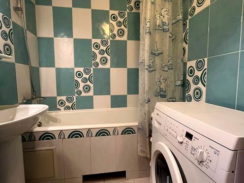 квартира за адресою Ревуцького вул., 18