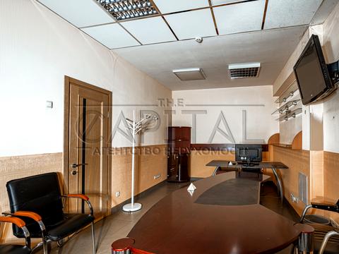 комерційна за адресою Рибальська вул., 13