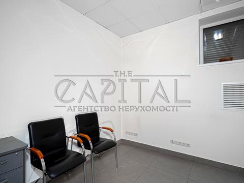 комерційна за адресою Рибальська вул., 13