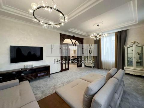 будинок за адресою Київ, Лютнева вул.