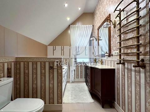 будинок за адресою Київ, Лютнева вул.