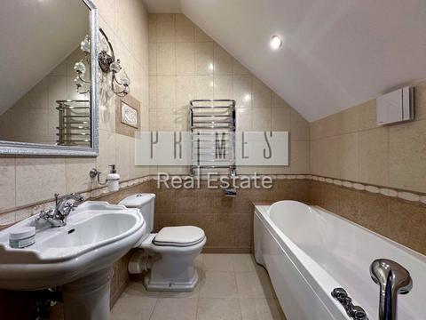 будинок за адресою Київ, Лютнева вул.