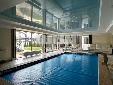 будинок за адресою Київ, Лютнева вул.