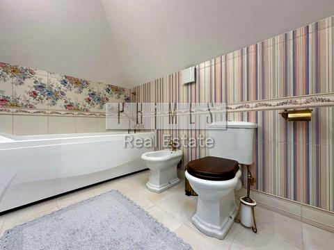 будинок за адресою Київ, Лютнева вул.