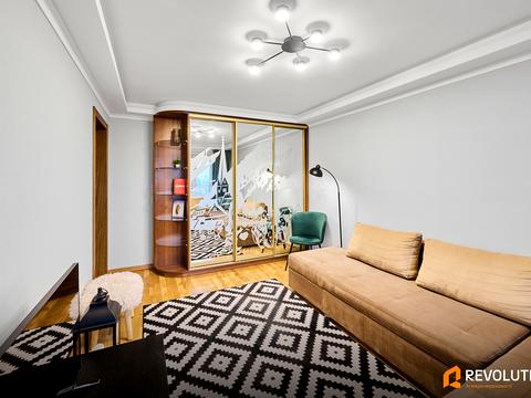 квартира за адресою Бориса Мартоса вул. (Плеханова), 4-Б