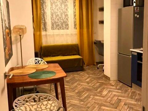 квартира за адресою Михайла Максимовича вул. (Онуфрія Трутенка), 7-А