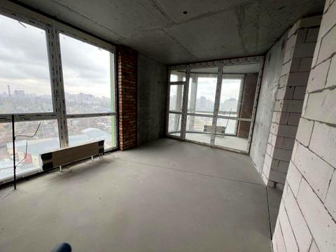 квартира за адресою Причальна вул., 10