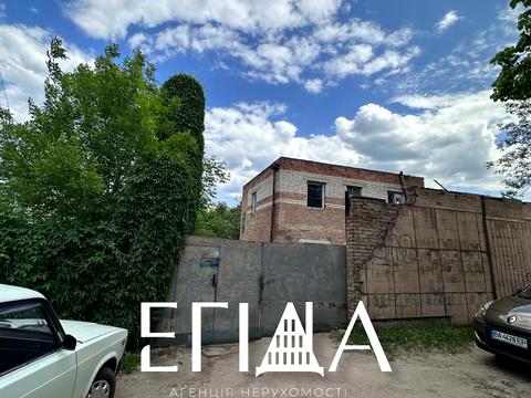 комерційна за адресою Леоніда Каденюка вул. (Пацаєва), 21