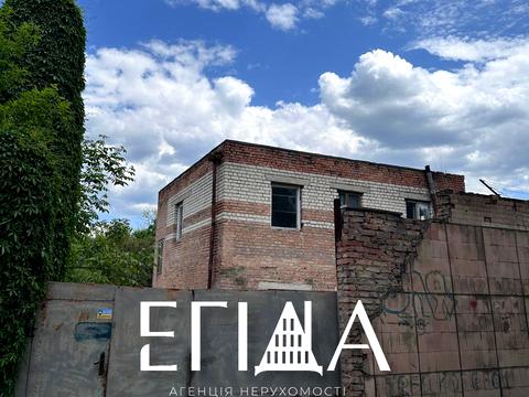 комерційна за адресою Леоніда Каденюка вул. (Пацаєва), 21