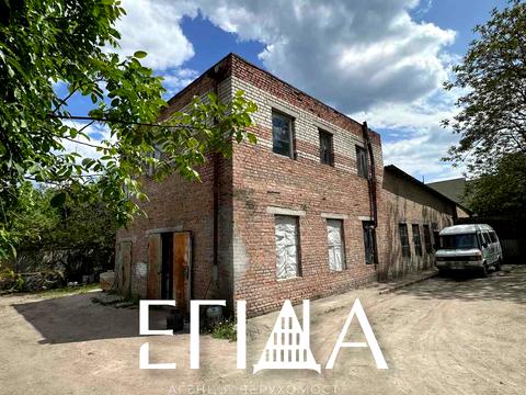 комерційна за адресою Леоніда Каденюка вул. (Пацаєва), 21