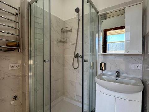 коммерческая по адресу Киевская ул., 20