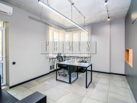 комерційна за адресою Саксаганського вул., 37-К