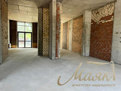 комерційна за адресою Любомира Гузара просп. (Космонавта Комарова), 15