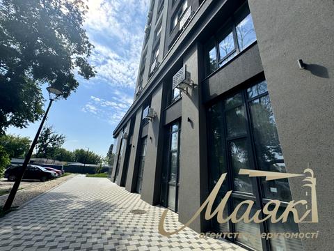 коммерческая по адресу Любомира Гузара просп. (Космонавта Комарова), 15