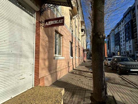 комерційна за адресою Володимира Великого вул., 5