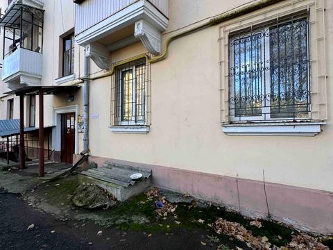 комерційна за адресою Володимира Великого вул., 5