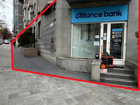 комерційна за адресою Воскресенська вул. (Леніна), 16