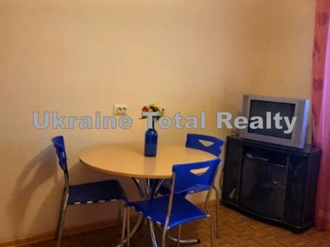 квартира за адресою Вишняківська вул., 19/19