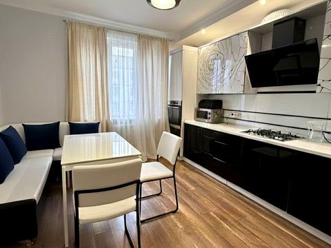 квартира за адресою Авраама Лінкольна вул. (Димитрова), 23а