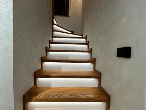 будинок за адресою Симоненка вул.