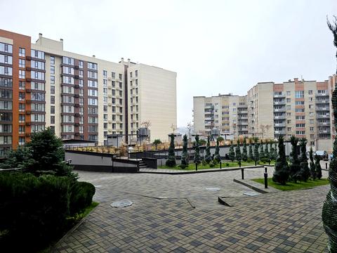 квартира за адресою Левка Лук'яненка вул. (Василя Жуковського), 16, 18, 20, 24