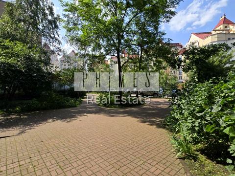 комерційна за адресою Київ, Володимира Івасюка просп. (Героїв Сталінграду), 20-А