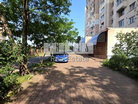 комерційна за адресою Київ, Володимира Івасюка просп. (Героїв Сталінграду), 20-А