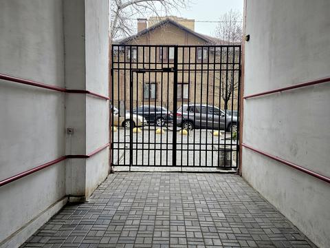 квартира за адресою Левка Лук'яненка вул. (Василя Жуковського), 16, 18, 20, 24