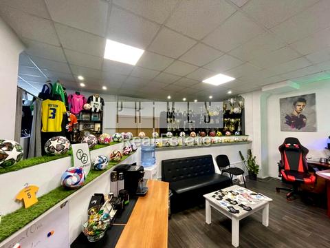 коммерческая по адресу Ивана Дзюбы ул. (Сімʼї Сосніних), 3