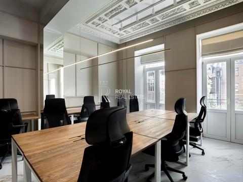 комерційна за адресою Еспланадна вул., 32В