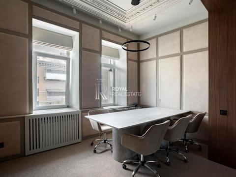 комерційна за адресою Еспланадна вул., 32В