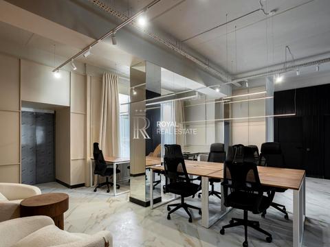 комерційна за адресою Еспланадна вул., 32В