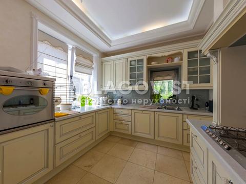 будинок за адресою Богатирська вул.