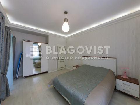 будинок за адресою Богатирська вул.