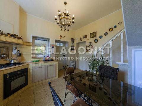 будинок за адресою Богатирська вул.