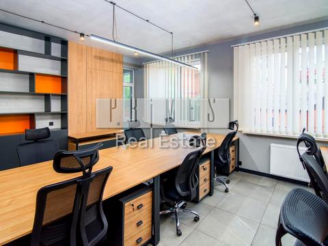 комерційна за адресою Саксаганського вул., 37-К