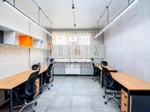 комерційна за адресою Саксаганського вул., 37-К