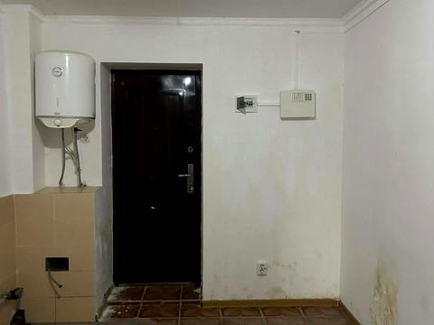 коммерческая по адресу Київська, 6