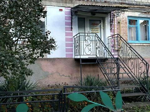 коммерческая по адресу Київська, 6